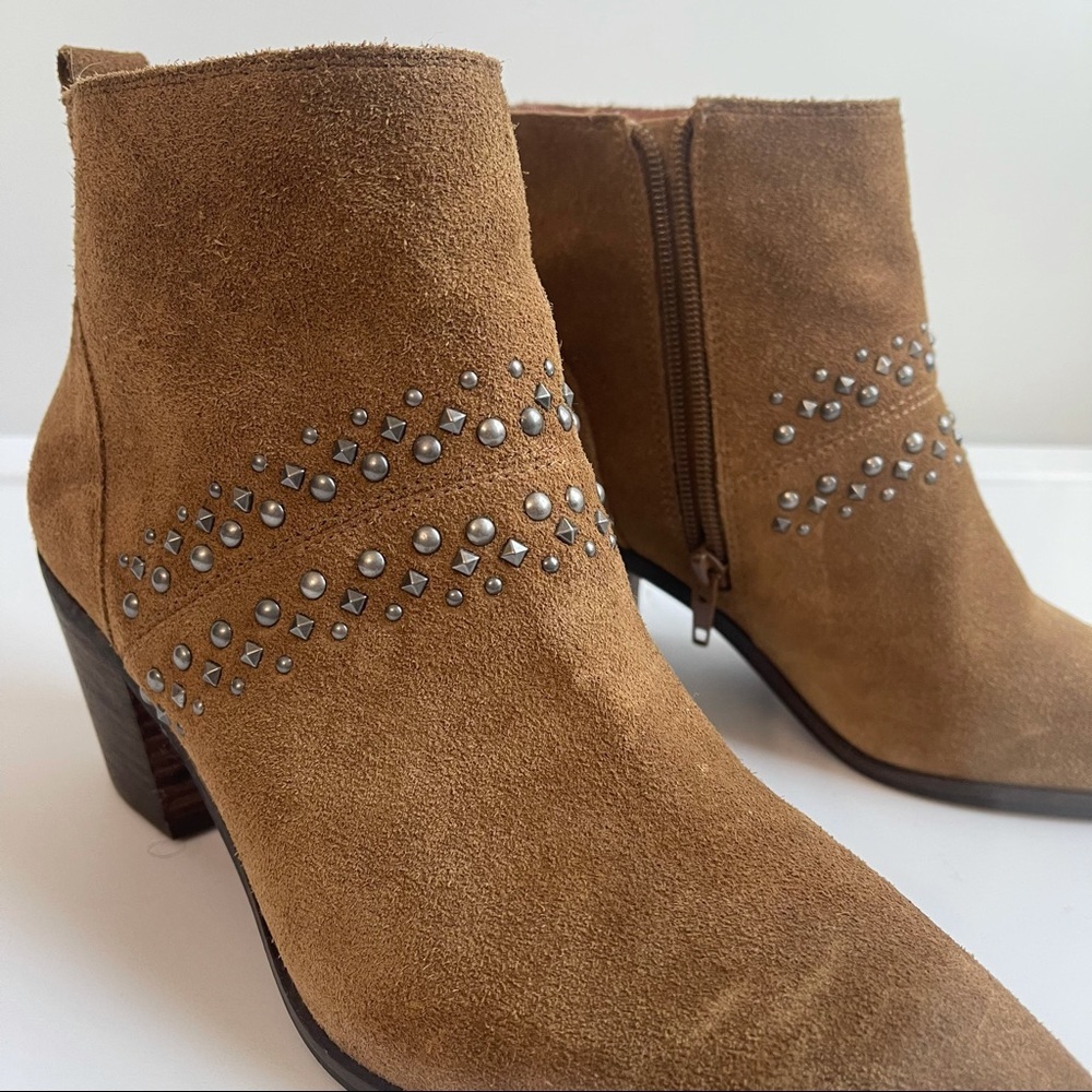 Lucky Brand studded suede latinia ankle boots size 7.5 - Picture 2 of 7